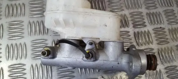 Honda Accord Master brake cylinder