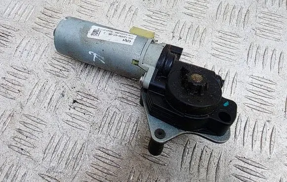 BMW X4 F26 Seat adjustment motor 0130002630