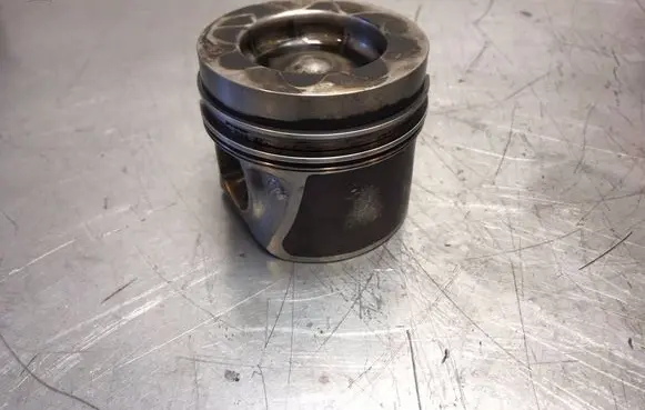 Volkswagen Transporter - Caravelle T6 Piston 03N107065D001 CXE