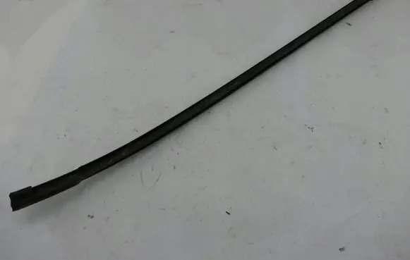 Mercedes-Benz E W211 Windshield trim