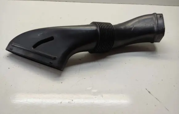 Volvo S60 Air intake hose/pipe 8638624