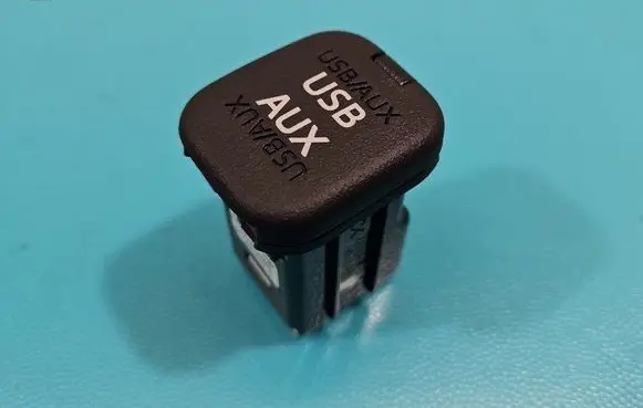 Mazda CX-5 USB socket connector KD45669UO IMPRK1419751