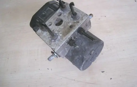 Toyota Corolla E120 E130 ABS Pump 4451002050