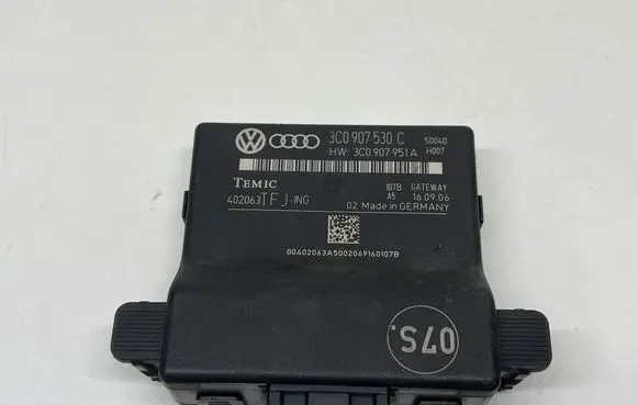 Volkswagen PASSAT B6 Gateway control module 3C0907530C 3C0907951A