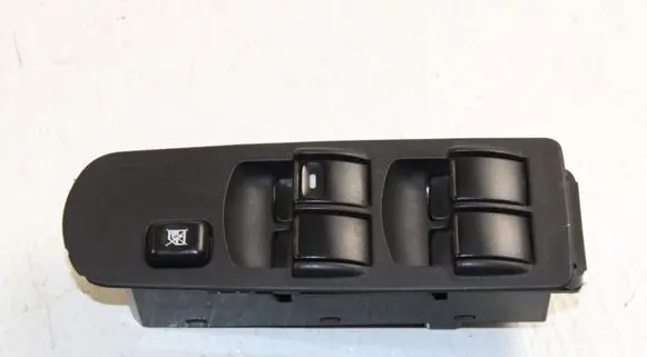 Mitsubishi Colt Electric window control switch 8608A178