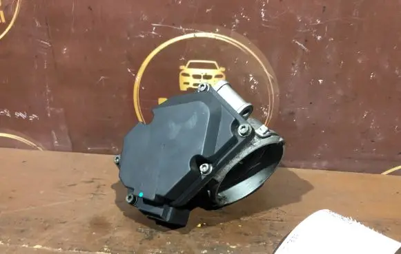 Volkswagen Touran I Throttle valve 46315