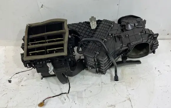 Volkswagen Touareg I Interior heater climate box assembly 7P1820005C | 000000000000005426