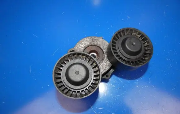 Jaguar F-Pace Generator/alternator belt tensioner GX736B248AA