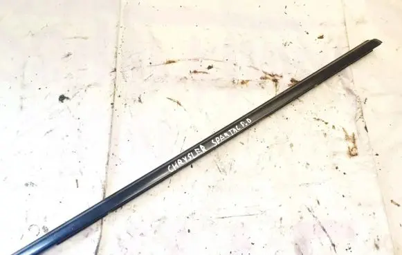 Chrysler Stratus Front door glass trim molding 