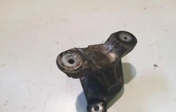 Honda CR-V Engine mounting bracket 080419 SWA-B