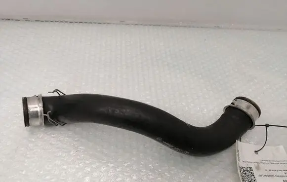Mercedes-Benz E W212 Engine coolant pipe/hose A2045011582