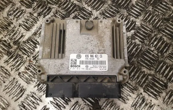 Volkswagen Caddy Engine control unit/module 03G906021CG 1039S12044 0281012746