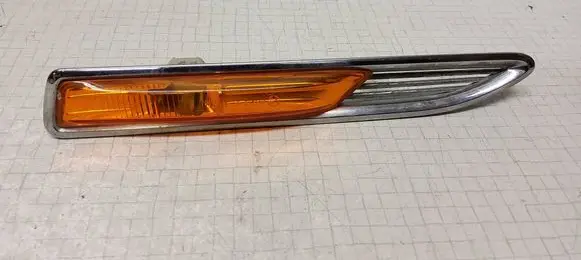 Ford Mondeo MK IV Front fender indicator light 7S7113K354AD