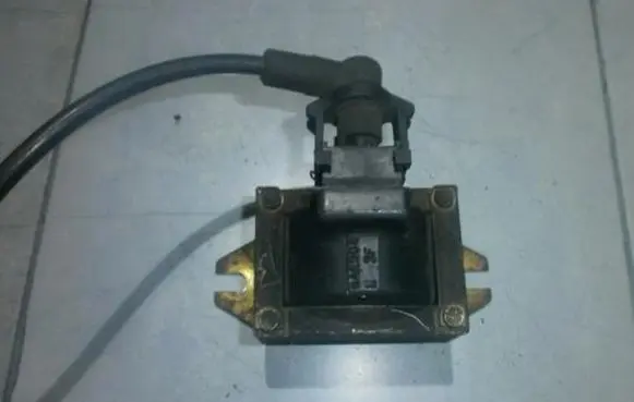 Renault Twingo I High voltage ignition coil bae504
