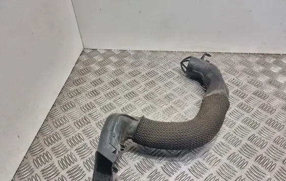 Ford Focus Air intake duct part 98AB9E635BD