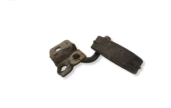 Volvo XC90 Muffler mount bracket/holder 