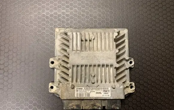 Ford Focus C-MAX Engine control unit/module 4M5112A650JL 3ANL 5WS40303K