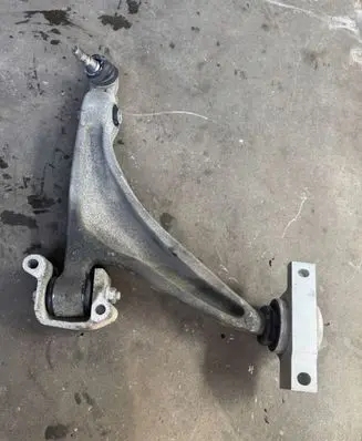 Volvo V60 Front lower control arm/wishbone