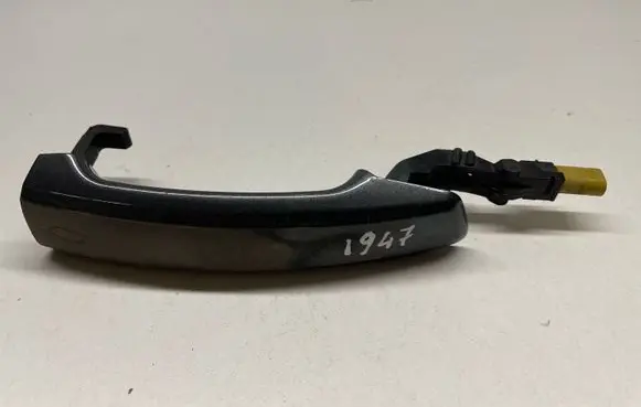 Audi A3 S3 8V Front door exterior handle 8V0837205A