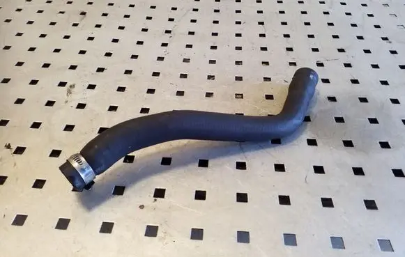Volvo XC90 Engine coolant pipe/hose 30680747