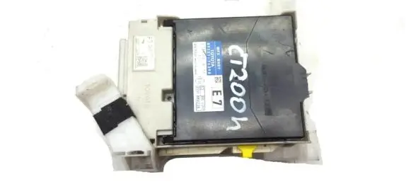 Lexus CT 200H Engine control unit/module ECU 89221-76090