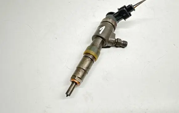 Ford Focus Fuel injector CV6Q9F593AA