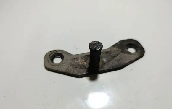 Volkswagen Bora Rear door lock loop/hook striker 