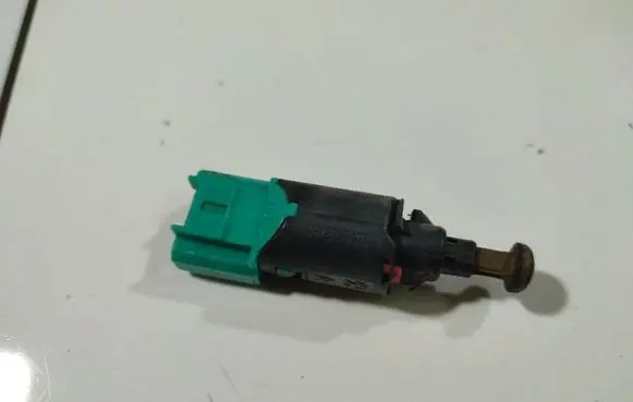 Citroen C4 I Picasso Brake pedal sensor switch 9650688480