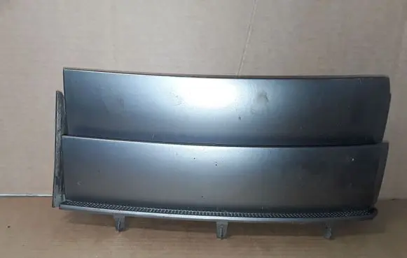 Land Rover Range Rover Sport L320 Fender grill 51137026900
