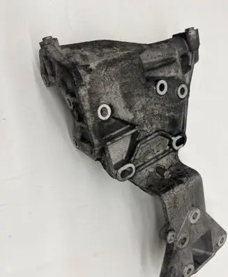 Volvo V60 Generator/alternator bracket 31316673