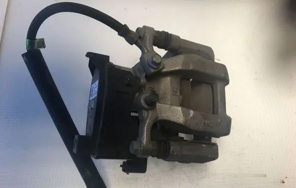 Chevrolet Camaro Rear brake caliper 84169864 137468836 2420102000000R