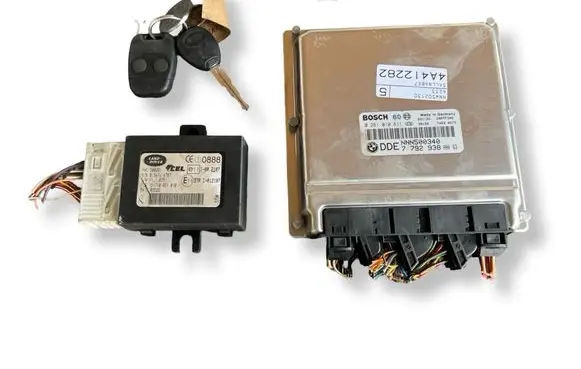 Land Rover Freelander Engine ECU kit and lock set 0281010811 7792938