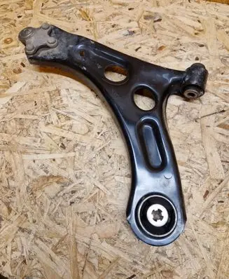 Peugeot 208 Front lower control arm/wishbone 2241A1647