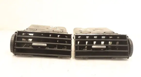 Ford C-MAX I Dashboard air vent grill cover trim 