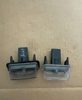 Toyota Auris 150 Number plate light CML02107
