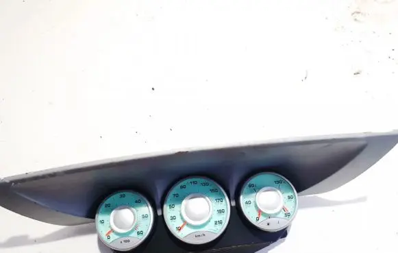 Speedometer (instrument cluster)