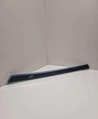 Dashboard glove box trim