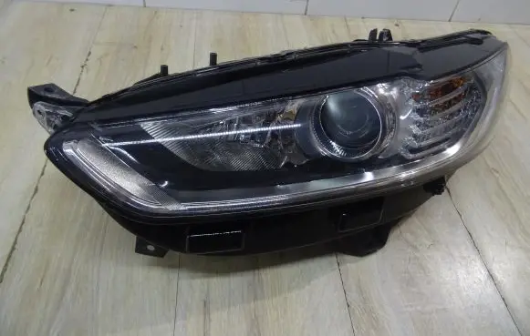 Ford Mondeo MK V Headlight/headlamp DS7313W030AE