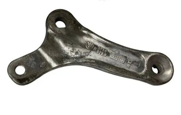 Sway bar bush bracket, front