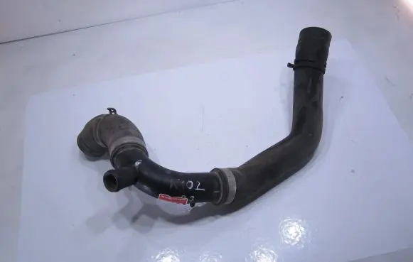 Volkswagen PASSAT B7 Engine coolant pipe/hose 5K0121087