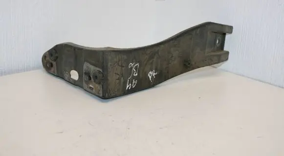 Audi A4 S4 B6 8E 8H Front bumper mounting bracket 8E0821137B