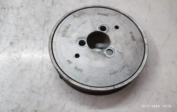 Audi A7 S7 4G Water pump pulley 059121031H