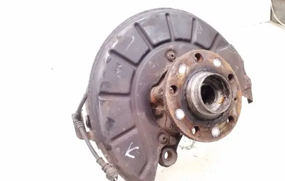 Volkswagen Golf V Front wheel hub spindle knuckle 1K0255 1K0615311F