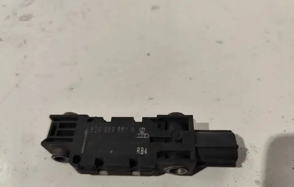 Audi A4 S4 B7 8E 8H Airbag deployment crash/impact sensor 8E0959651A