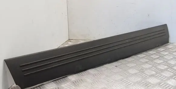 Chrysler Grand Voyager V Rear sill trim cover P0ZR35XDVAD