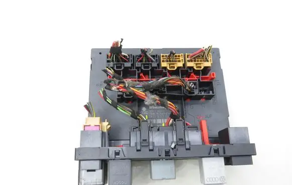 Volkswagen Golf V Central body control module F005V00459 1K0937049L