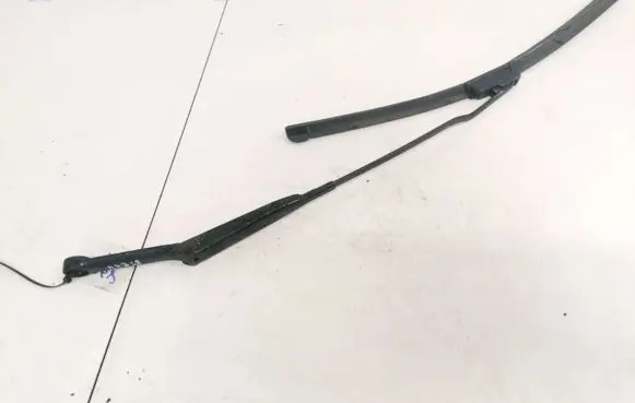 Audi A4 S4 B5 8D Front wiper blade arm 8D1955407A