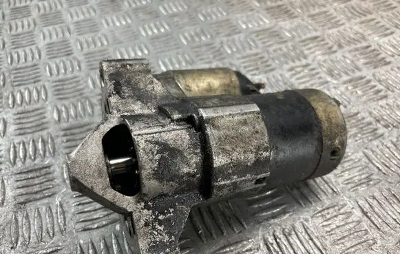 Peugeot 307 Starter motor M000T82081 G308