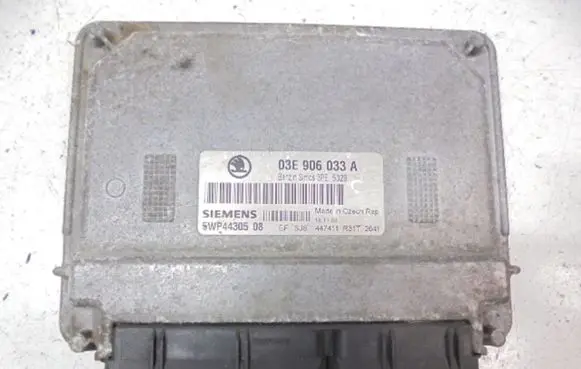 Skoda Fabia Mk1 (6Y) Engine control unit/module ECU 03E906033A