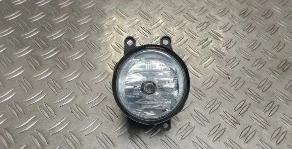 Toyota Avensis T270 Front fog light
